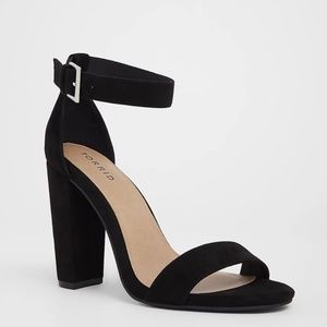 BLACK ANKLE STRAP HEEL SANDAL (WIDE WIDTH)